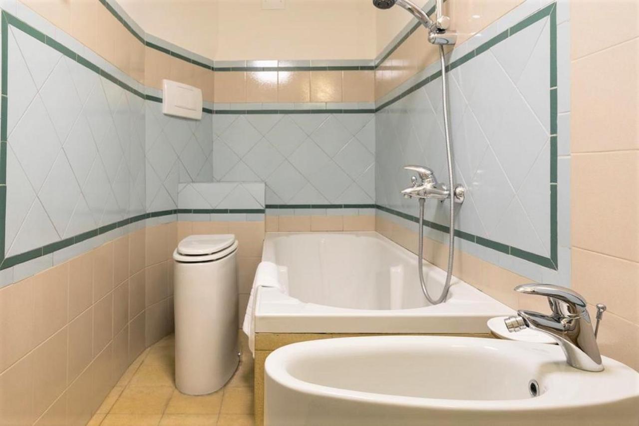 Апартаменти Mario'S Apartament With Ac And Wifi Лукка Екстер'єр фото
