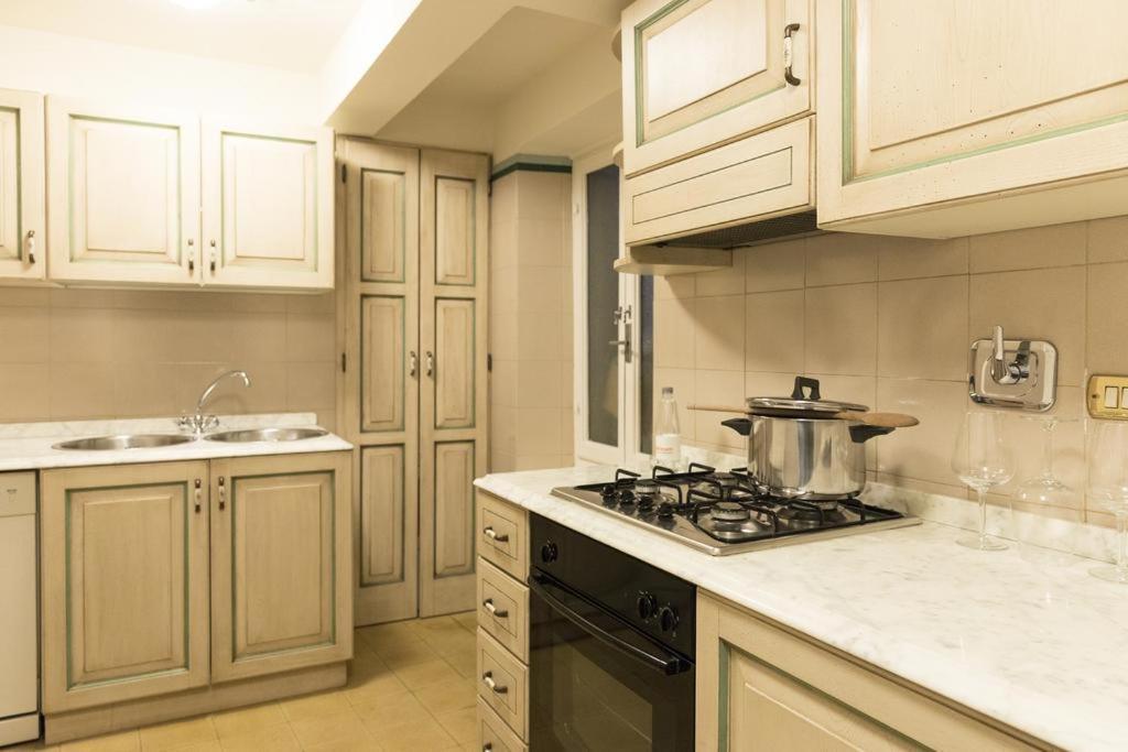 Апартаменти Mario'S Apartament With Ac And Wifi Лукка Екстер'єр фото